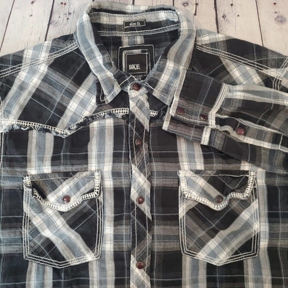BKE Buckle Slim Fit Large Snap Button Gray Plaid Long Sleeve Shirt Dbl‎ Pockets